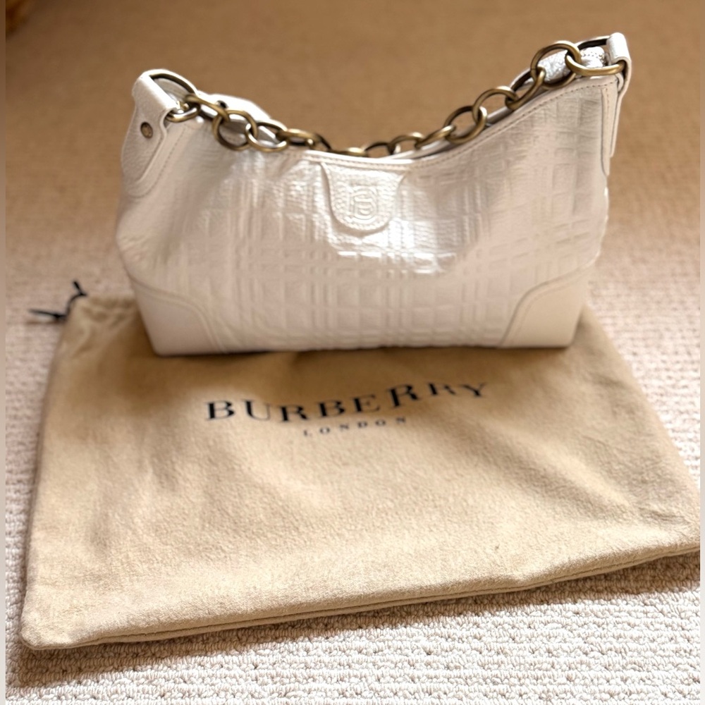 Burberry White Quilted Small Chain Bag - Picture 2 of 8